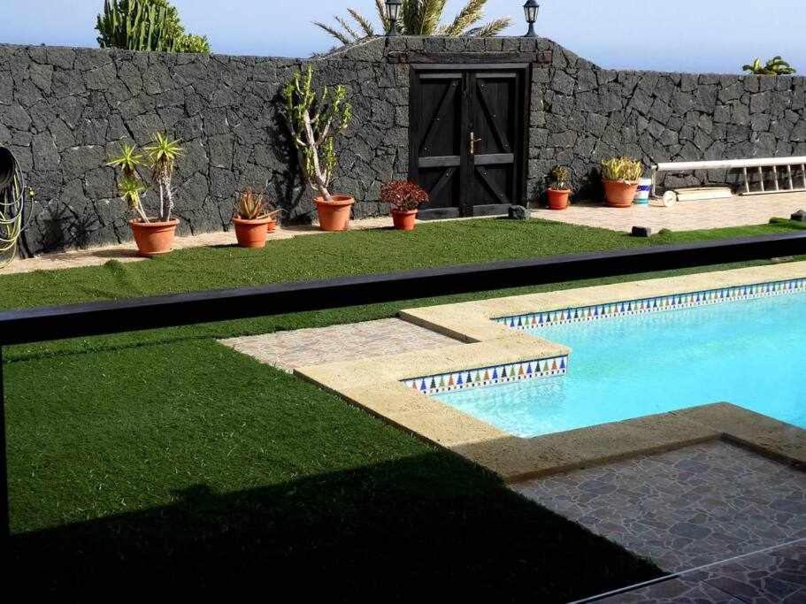 Apartamento Los Llanitos En La Asomada Tias Bagian luar foto